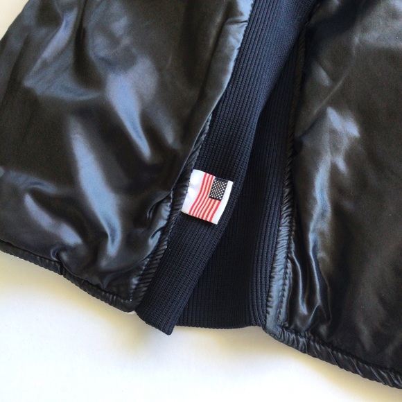 ROOTS PUFFER VEST  2006 OLYMPIC VEST SIZE MEDIUM - Picture 11 of 16